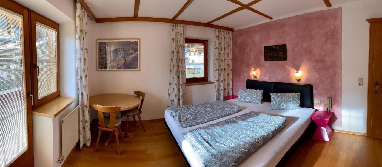 Chalet Neuhaus Ried im Zillertal Luaran gambar