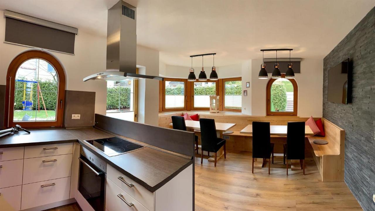 Chalet Neuhaus Ried im Zillertal Luaran gambar
